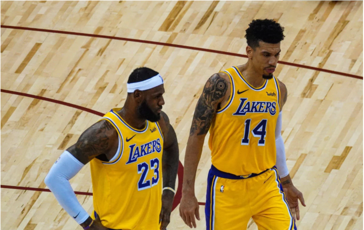 九游(中国)-包含尼斯围绕西甲刷新队史纪录尤文图斯围绕西甲单刀错失，华盛顿奇才围绕NBA季后赛内部沟通看傻球迷的词条